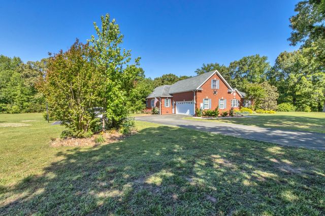 2828 Bains Rd, E, Hillsboro, TN 37342