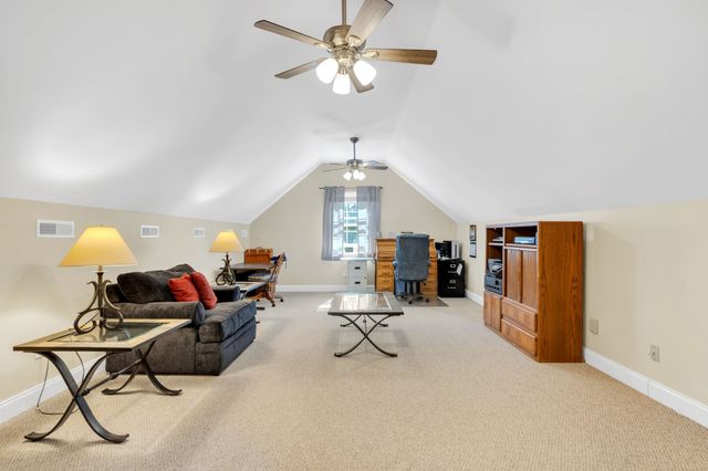 2828 Bains Rd, E, Hillsboro, TN 37342