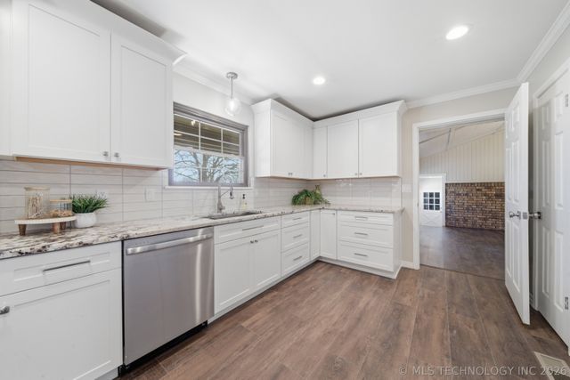 13174 S 257th East Avenue, Coweta, OK 74429