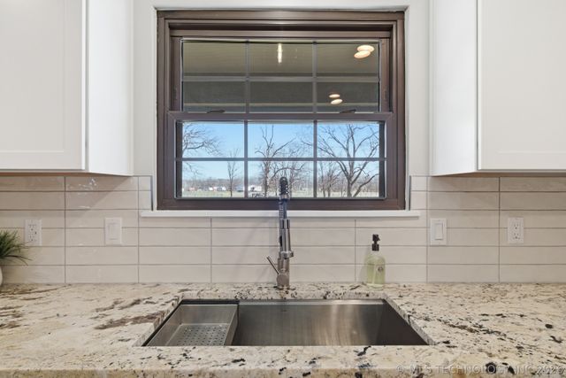 13174 S 257th East Avenue, Coweta, OK 74429