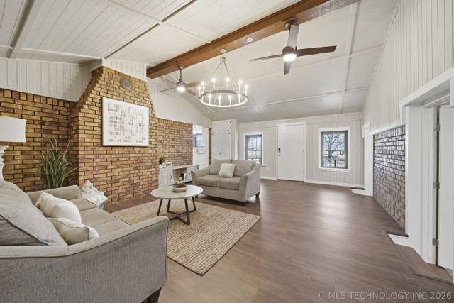 13174 S 257th East Avenue, Coweta, OK 74429