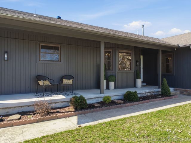 13174 S 257th East Avenue, Coweta, OK 74429