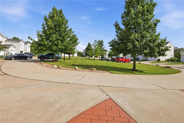 3496 SW Wysteria Terrace, Lee's Summit, MO 64082