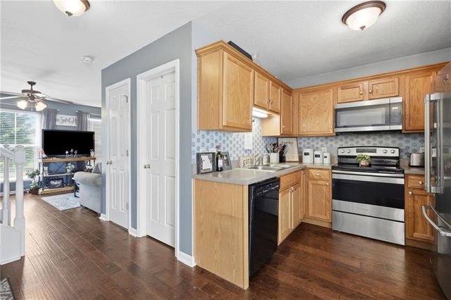 3496 SW Wysteria Terrace, Lee's Summit, MO 64082