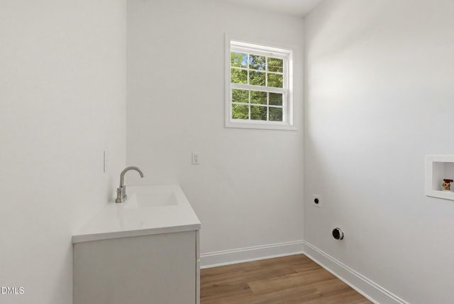 1302 Sidney Avenue, Burlington, NC 27217