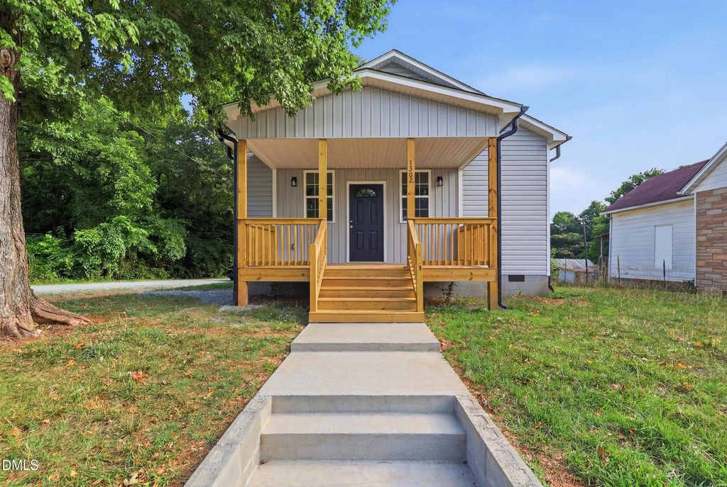 1302 Sidney Avenue, Burlington, NC 27217