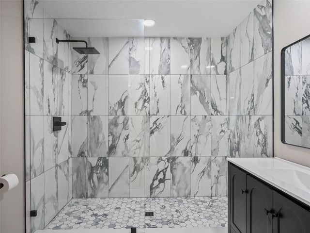 8251 NW 136TH AVENUE ROAD, Ocala, FL 34482