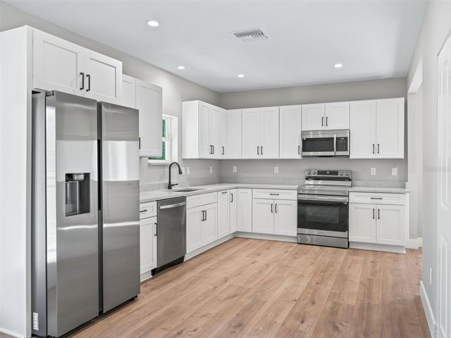 8251 NW 136TH AVENUE ROAD, Ocala, FL 34482