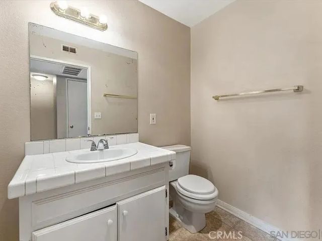 9034 Kenwood 10, Spring Valley, CA 91977