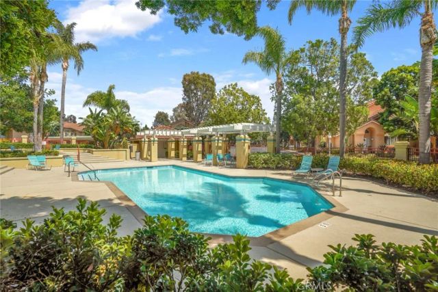 73 Alberti Aisle, Irvine, CA 92614