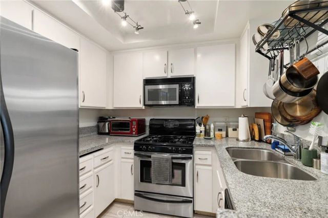 73 Alberti Aisle, Irvine, CA 92614