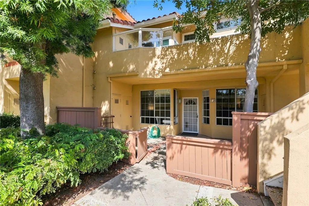73 Alberti Aisle, Irvine, CA 92614