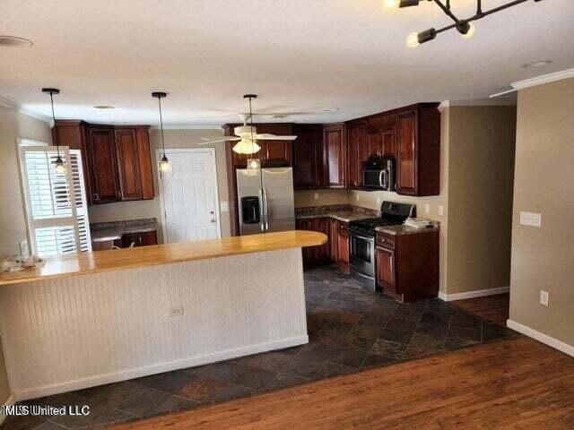 1912 10th Street, Pascagoula, MS 39567