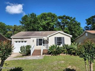 1912 10th Street, Pascagoula, MS 39567