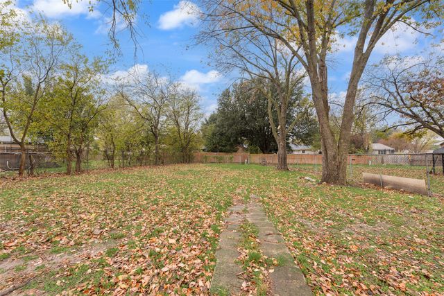 3853 Commonwealth Drive, Garland, TX 75043