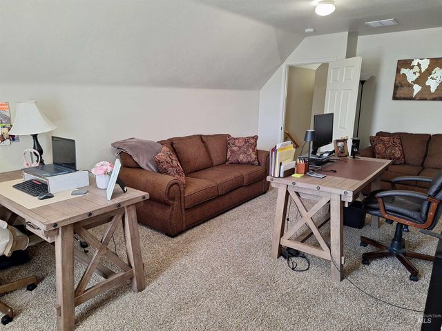 452 Bitterbrush Ave, Nampa, ID 83686