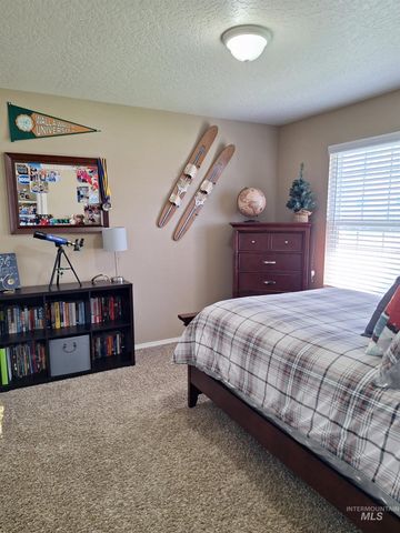 452 Bitterbrush Ave, Nampa, ID 83686