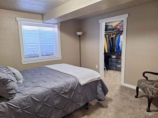 452 Bitterbrush Ave, Nampa, ID 83686
