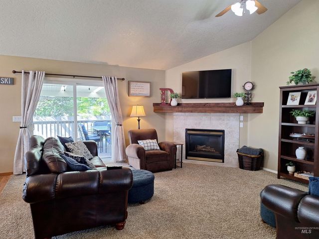 452 Bitterbrush Ave, Nampa, ID 83686