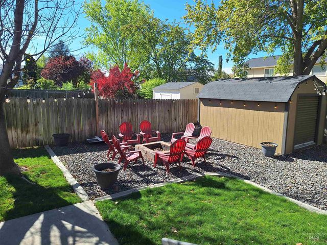 452 Bitterbrush Ave, Nampa, ID 83686