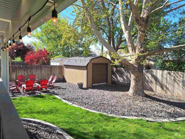 452 Bitterbrush Ave, Nampa, ID 83686