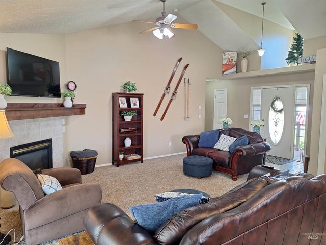 452 Bitterbrush Ave, Nampa, ID 83686