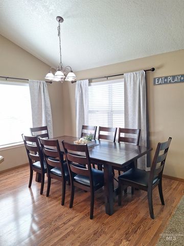 452 Bitterbrush Ave, Nampa, ID 83686