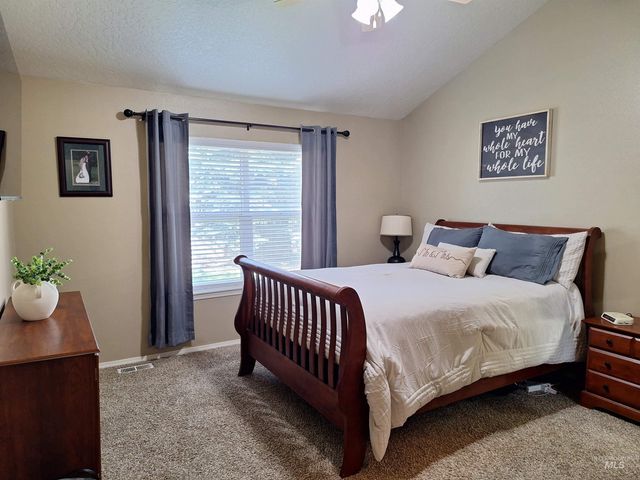 452 Bitterbrush Ave, Nampa, ID 83686