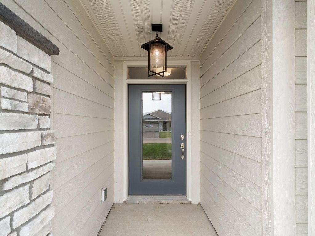 17721 Everest Avenue, Lakeville, MN 55044 — exterior