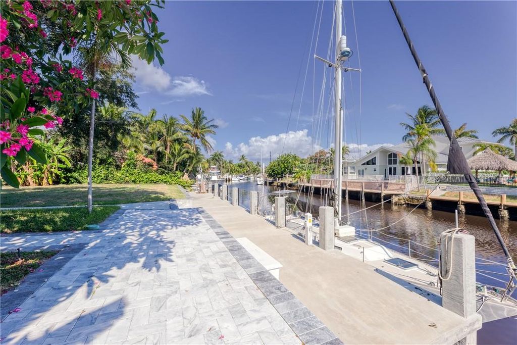 2680 NE 24th Street, Pompano Beach, FL 33064