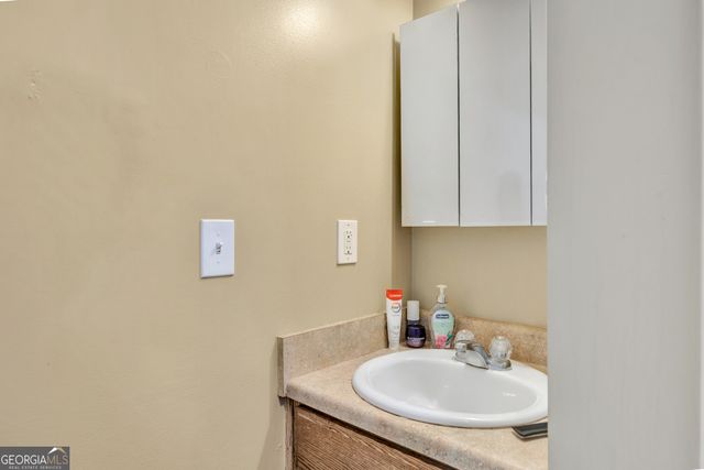 200 Cedar Road, Covington, GA 30016