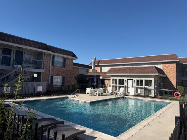 2250 Bering Drive 48, Houston, TX 77057