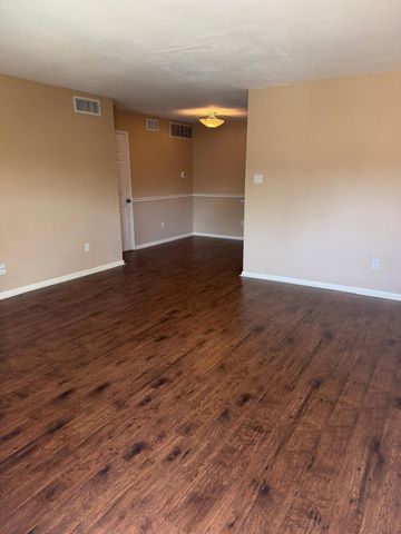 2250 Bering Drive 48, Houston, TX 77057