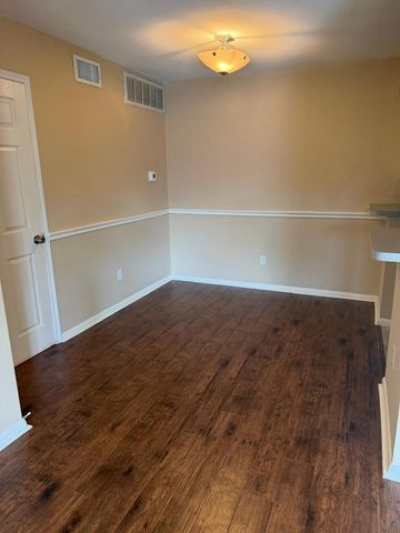 2250 Bering Drive 48, Houston, TX 77057