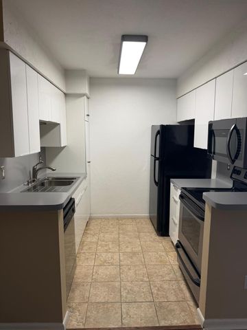 2250 Bering Drive 48, Houston, TX 77057