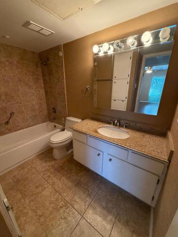 2250 Bering Drive 48, Houston, TX 77057