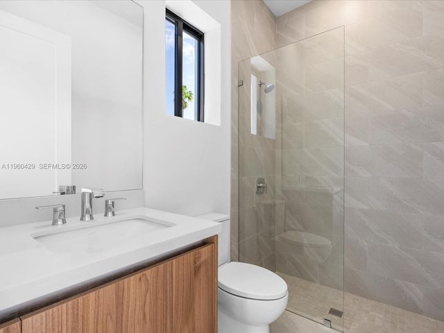 19701 NE 16 PL, Miami, FL 33179