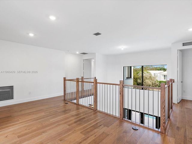 19701 NE 16 PL, Miami, FL 33179