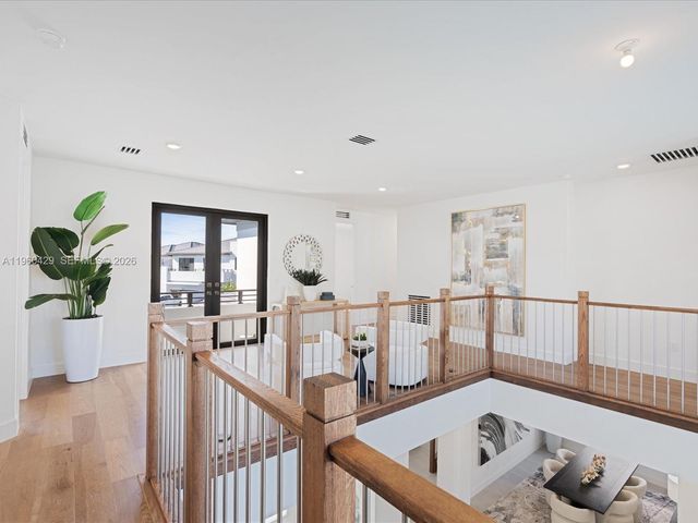 19701 NE 16 PL, Miami, FL 33179