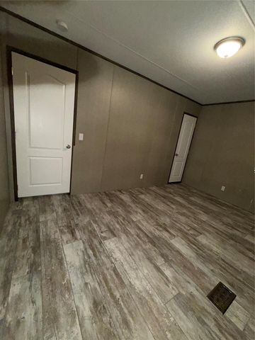 1221 Road 5500, Cleveland, TX 77327