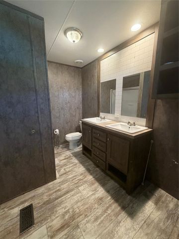 1221 Road 5500, Cleveland, TX 77327
