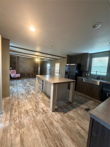 1221 Road 5500, Cleveland, TX 77327