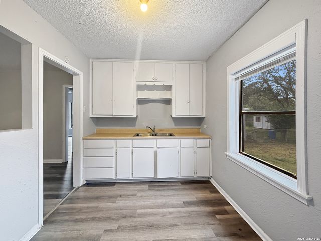 842 PRICE AVE, San Antonio, TX 78211