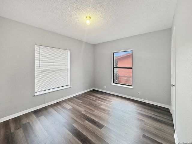 842 PRICE AVE, San Antonio, TX 78211