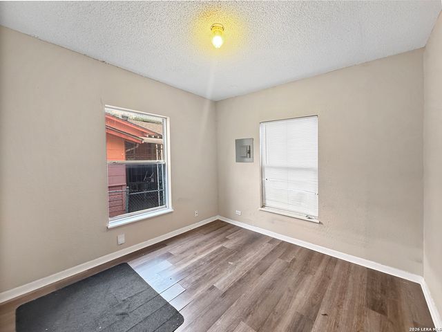 842 PRICE AVE, San Antonio, TX 78211