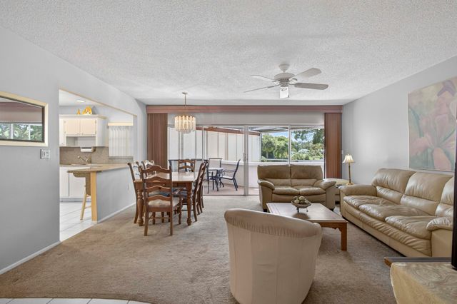 3 Greenway Vlg N 210, Royal Palm Beach, FL 33411