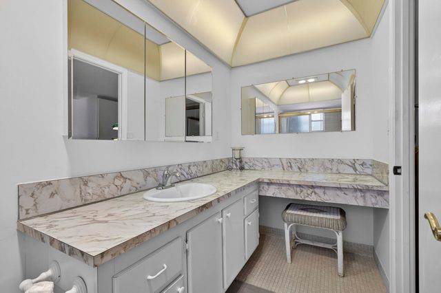 3 Greenway Vlg N 210, Royal Palm Beach, FL 33411