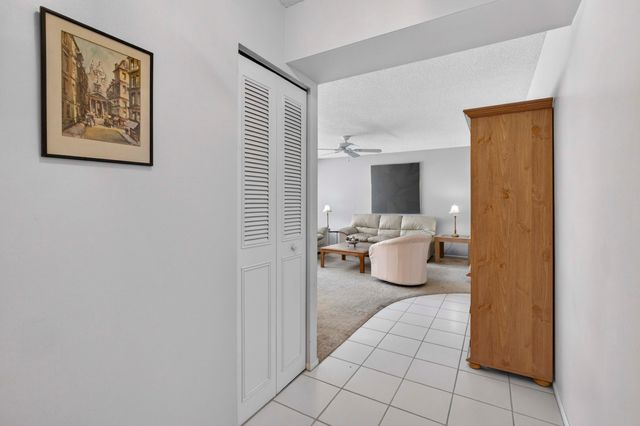 3 Greenway Vlg N 210, Royal Palm Beach, FL 33411