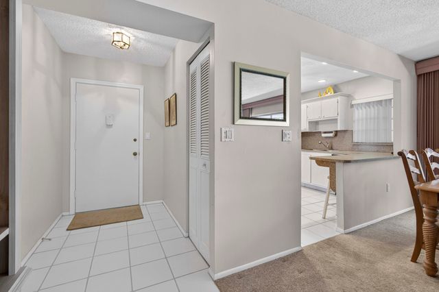 3 Greenway Vlg N 210, Royal Palm Beach, FL 33411