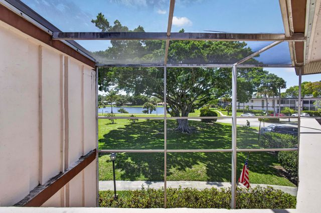 3 Greenway Vlg N 210, Royal Palm Beach, FL 33411